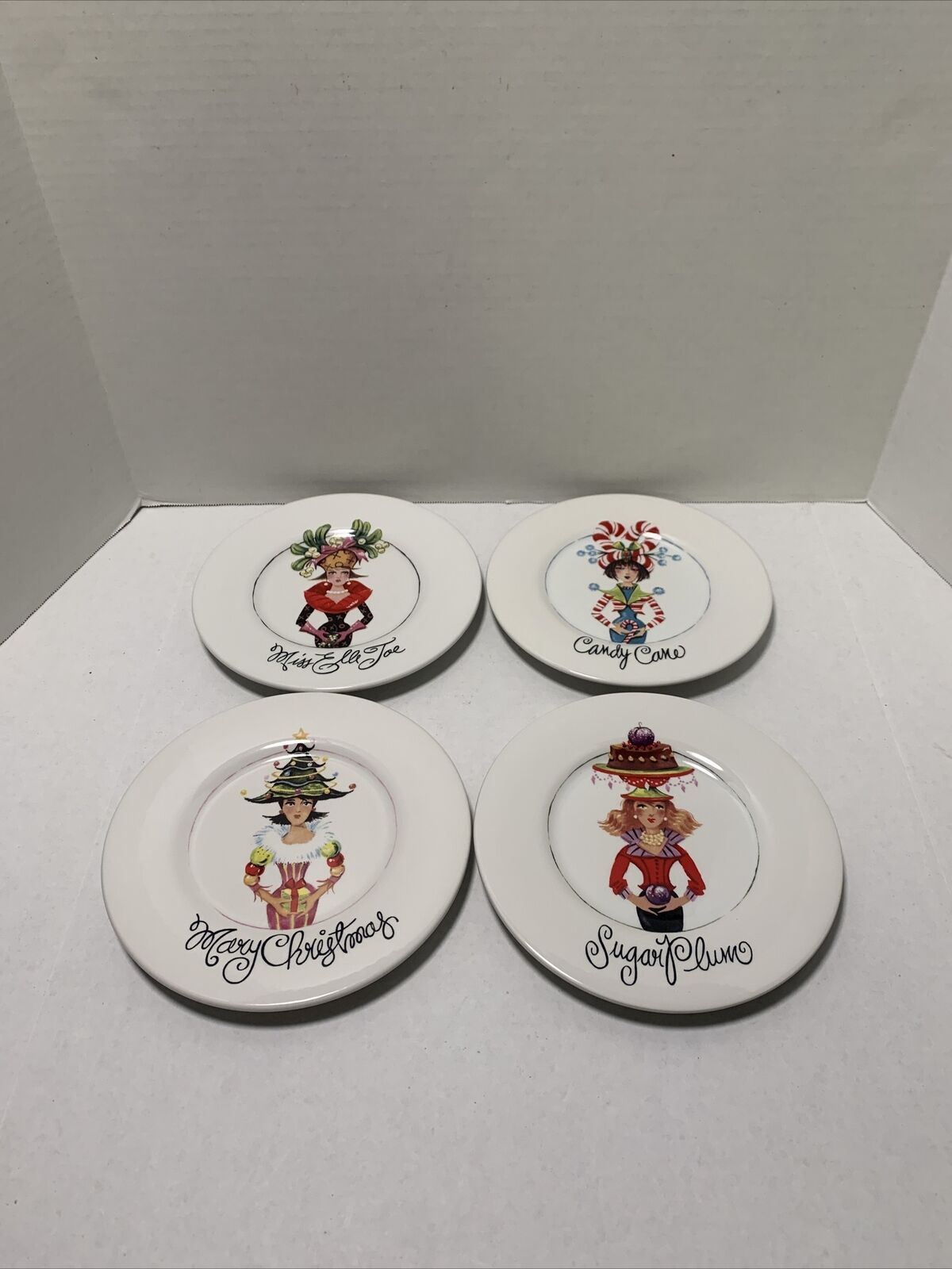 4 Neiman Marcus Holiday Shoppery 8.5” Plates Preowned In Box
