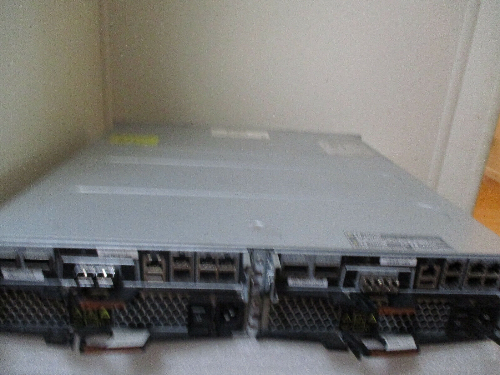 Netapp Fas2220 Storag Array X3245a-r6  2 Controller 2 X1150a-r6 8gb Fc 12 X 2tb