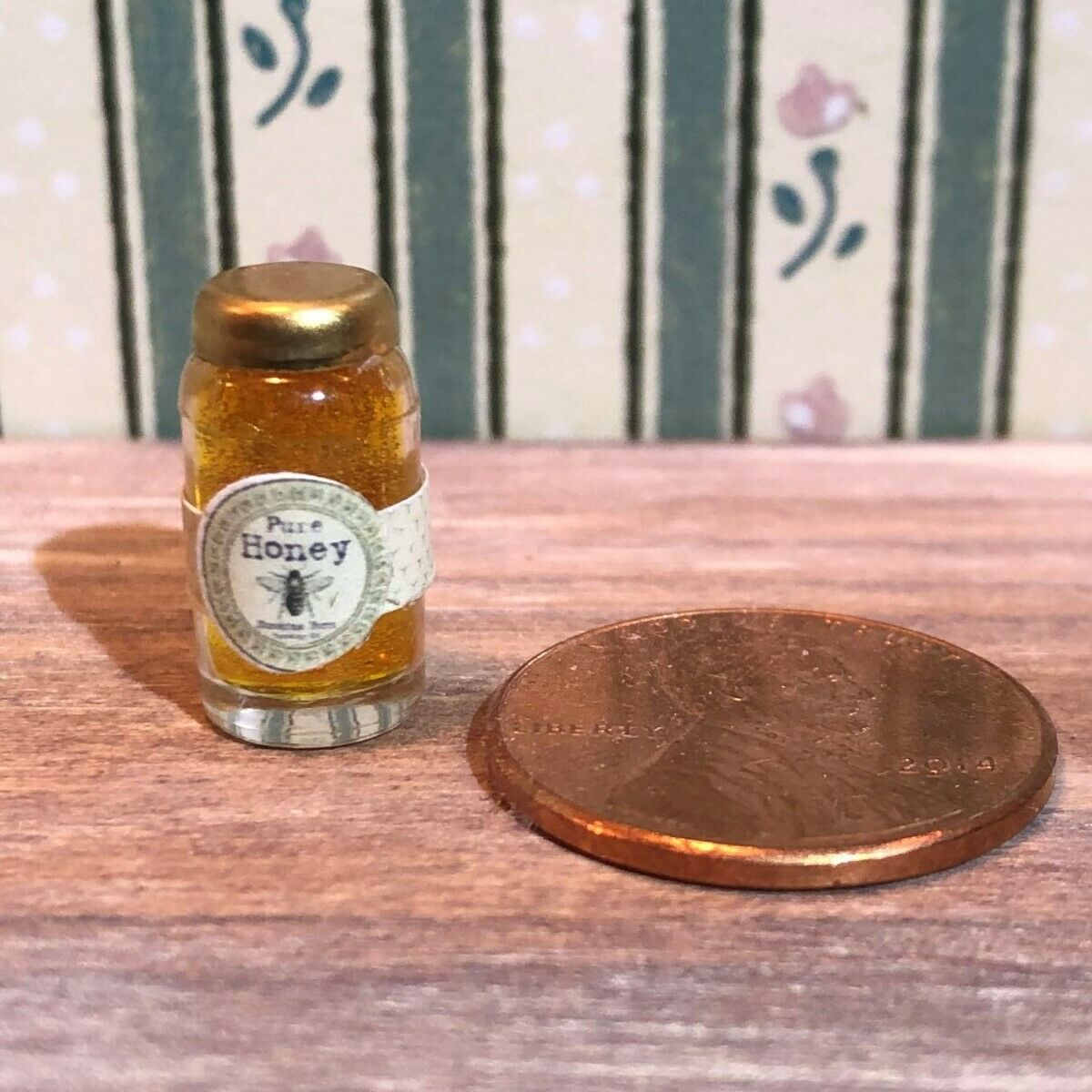 Dollhouse Miniature Food 1:12 - Jar Of Honey With Label