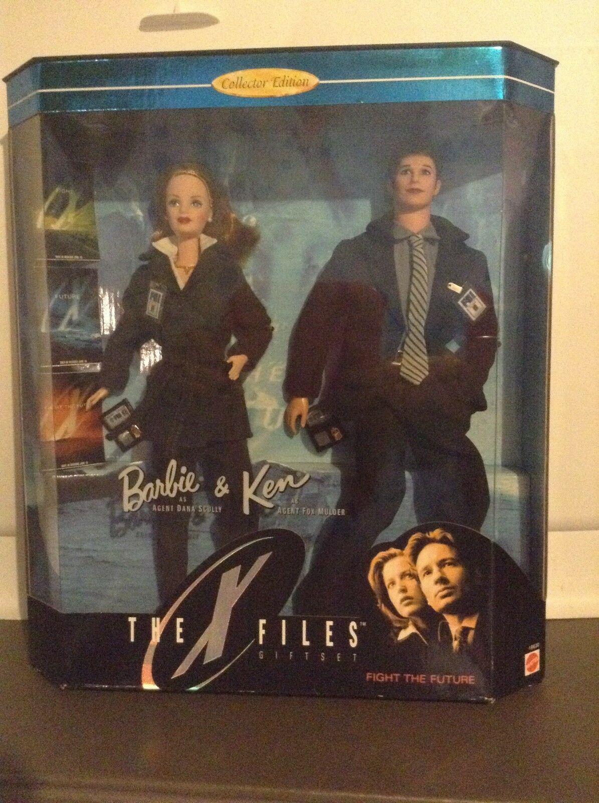 X-files Giftset 1998 Barbie Doll