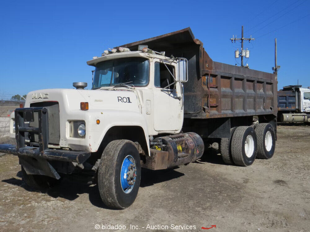 Mack Rd688s 14' T/a Dump Truck Hydraulic Pto 14 Cu. Yd. Bed -parts/repair